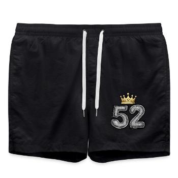 52 Zahl Krone - Badeshorts - Schwarz - Vorne - AI Model Male 185 light (185cm)