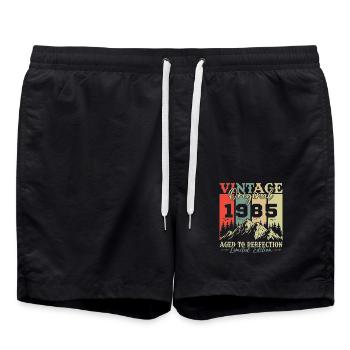 Original 1985 Vintage Retro Jubiläumsgeschenk - Badeshorts - Schwarz - Vorne - AI Model Male 185 light (185cm)