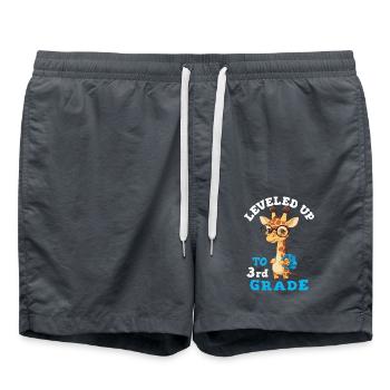 In die 3. Klasse hochgestuft – Lustige Giraffe - Badeshorts - Anthrazit - Vorne - AI Model Male 185 light (185cm)