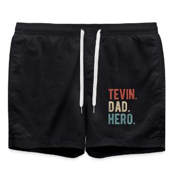 Tevin Papa Held - Badeshorts - Schwarz - Vorne - AI Model Male 185 light (185cm)