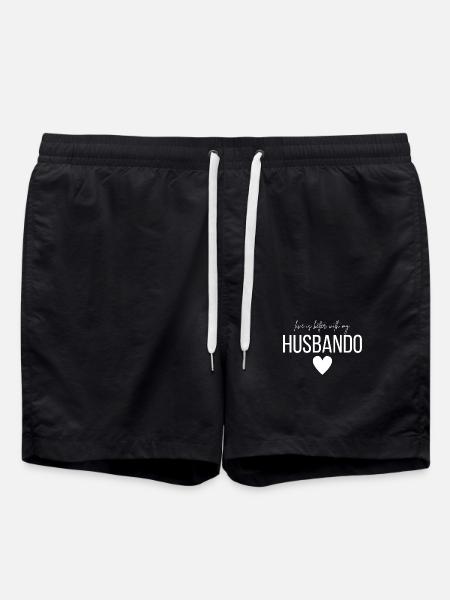 Life is better with my Husbando - Badeshorts - Schwarz