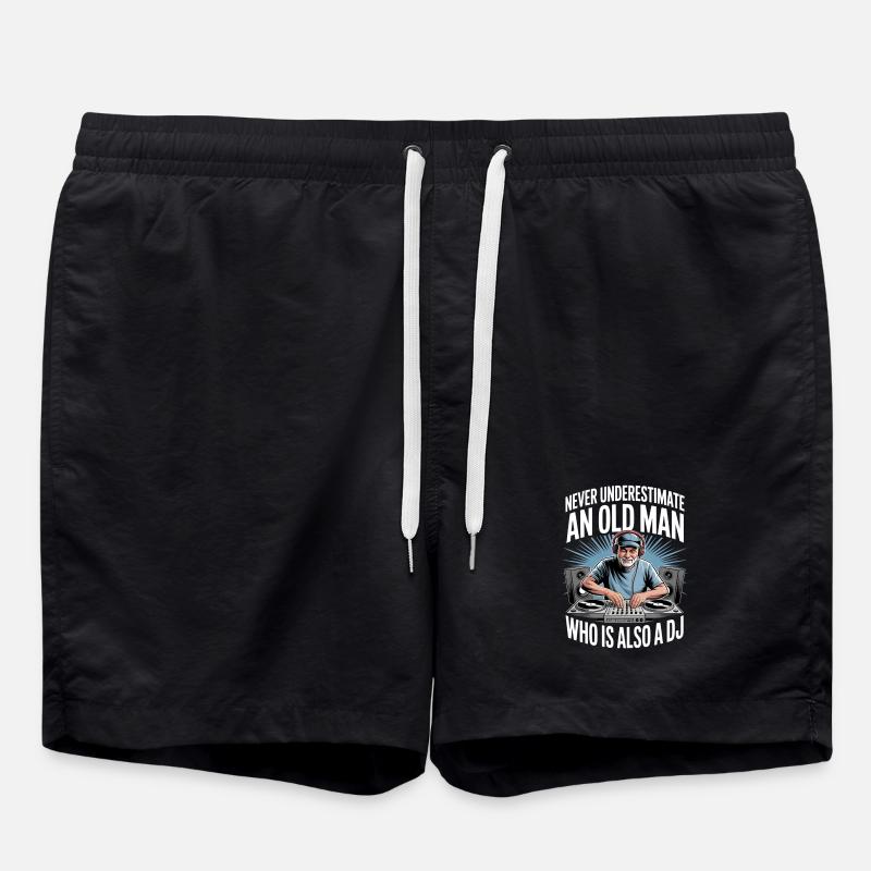 Never Underestimate Old Man DJ - Badeshorts - Schwarz