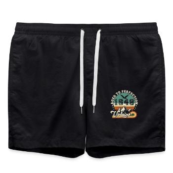 1949 Vintage Retro Jubiläum 1949.Auflage 2025. - Badeshorts - Schwarz - Vorne - AI Model Male 185 light (185cm)