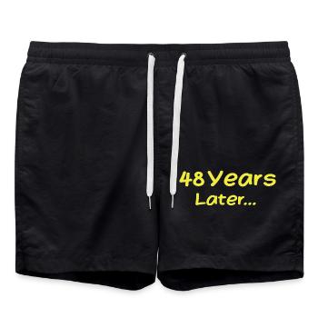 48 Jahre später Lustige Geburtstagsgeschenke, 48. Geburtstag - Badeshorts - Schwarz - Vorne - AI Model Male 185 light (185cm)