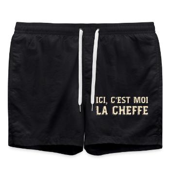 Ici c'est moi la cheffe cadeau patronne humour - Short de bain - noir - Devant - AI Model Male 185 light (185cm)