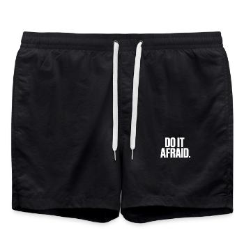 Do It Afraid Mut Weiterentwicklung Motivation - Badeshorts - Schwarz - Vorne - AI Model Male 185 light (185cm)
