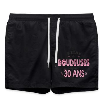 30 ans anniversaire reine des boudeuses - Short de bain - noir - Devant - AI Model Male 185 light (185cm)