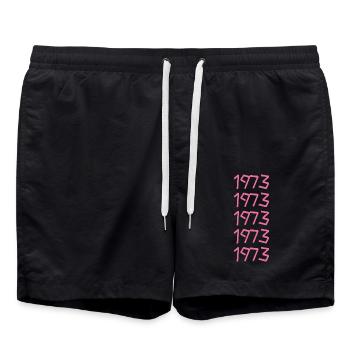 Vacances 1973 - Short de bain - noir - Devant - AI Model Male 185 light (185cm)