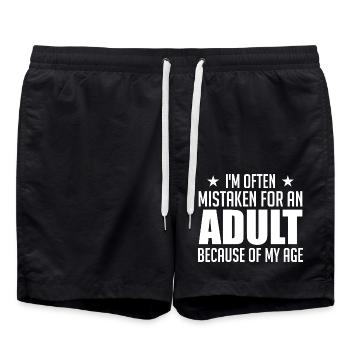 Ich werde oft mit einem jungen Erwachsenen verwechselt - Badeshorts - Schwarz - Vorne - AI Model Male 185 light (185cm)