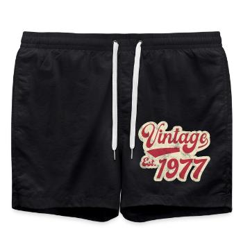 Jahrgang Est 1977 - Badeshorts - Schwarz - Vorne - AI Model Male 185 light (185cm)