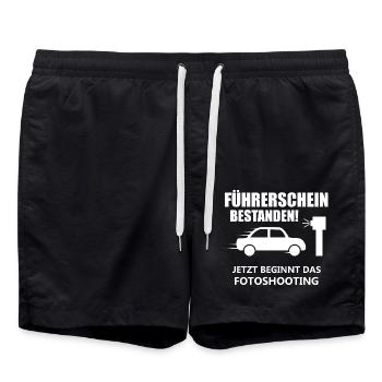 Führerschein bestanden Spruch Geschenk - Badeshorts - Schwarz - Vorne - AI Model Male 185 light (185cm)