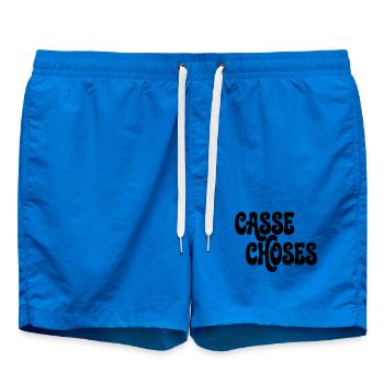 Schrottplatztypografie Retro-Humor - Badeshorts - Cobalt blue - Vorne - AI Model Male 185 light (185cm)