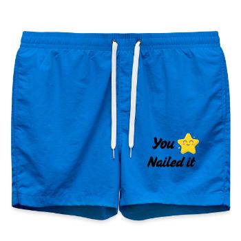 Tu as assuré T-shirt | T-shirt Succès Drôle - Short de bain - cobalt blue - Devant - AI Model Male 185 light (185cm)