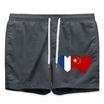Drapeau du coeur de la France et de la Chine - Short de bain - charbon - Devant - AI Model Male 185 light (185cm)
