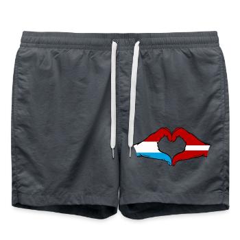 Luxembourg Lettonie drapeau mains forme coeur - Short de bain - charbon - Devant - AI Model Male 185 light (185cm)