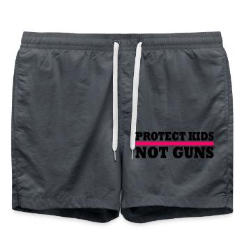 protect kids not guns - Short de bain - charbon - Devant - AI Model Male 185 light (185cm)