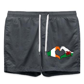 Irlande Pays de Galles Drapeau Mains Coeur Forme - Short de bain - charbon - Devant - AI Model Male 185 light (185cm)