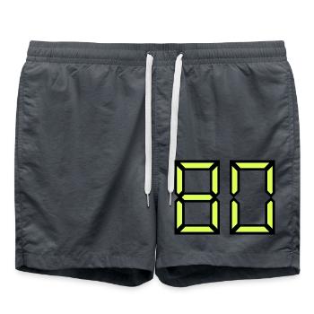 80 JAHRE. 80-JÄHRIGES JUBILÄUM. GEBURTSTAG 80 JAHRE. 80 - Badeshorts - Anthrazit - Vorne - AI Model Male 185 light (185cm)