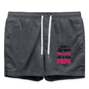 Désolé Les Gars Mon Coeur Est À Mon Papa - Short de bain - charbon - Devant - AI Model Male 185 light (185cm)