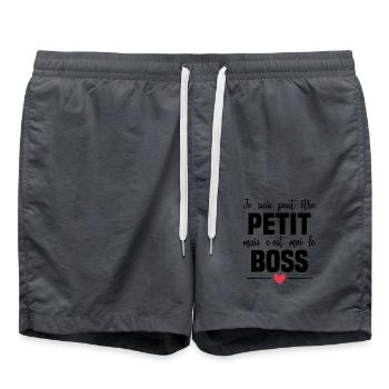 Je suis peut etre petit mais c'est moi le boss - Short de bain - charbon - Devant - AI Model Male 185 light (185cm)