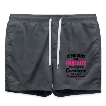Pas parfaite mais je suis cavalière - Short de bain - charbon - Devant - AI Model Male 185 light (185cm)