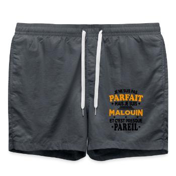 Pas Parfait Je Suis Malouin Et C'est Pareil - Short de bain - charbon - Devant - AI Model Male 185 light (185cm)