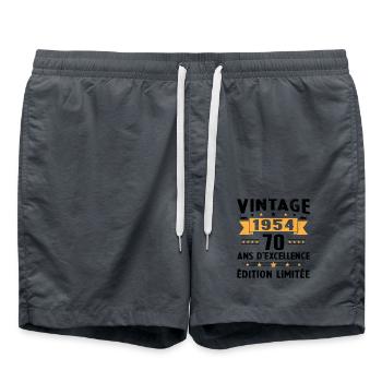 Jahrgang 1954 70 Jahre Geburtstagsgeschenk - Badeshorts - Anthrazit - Vorne - AI Model Male 185 light (185cm)