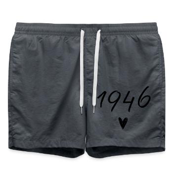 1946 Herzgeburtstag - Badeshorts - Anthrazit - Vorne - AI Model Male 185 light (185cm)