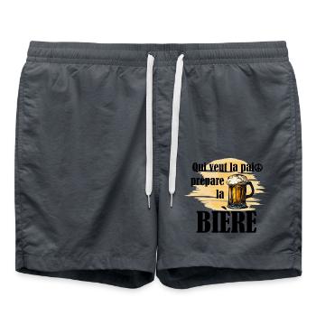 Qui veut la paix prépare la bière - Short de bain - charbon - Devant - AI Model Male 185 light (185cm)