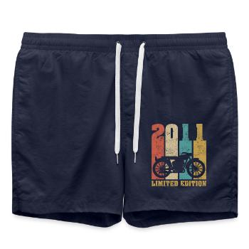 Vintage Moto 2011 Rétro Cadeau D'anniversaire - Short de bain - bleu marine - Devant - AI Model Male 185 light (185cm)