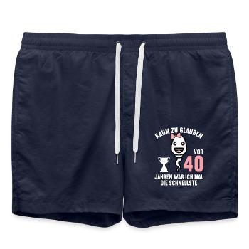 40 Jahre vor 40 Jahren schnellste 40. Geburtstag - Badeshorts - French Navy - Vorne - AI Model Male 185 light (185cm)
