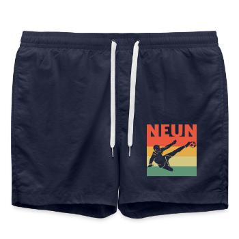 9 Jahre süßes Fußball Fußballer 9. Geburtstag - Badeshorts - French Navy - Vorne - AI Model Male 185 light (185cm)