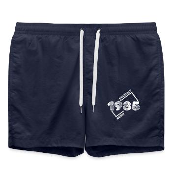 Geboren 1985 - Badeshorts - French Navy - Vorne - AI Model Male 185 light (185cm)