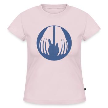 Guitare tenue à deux mains dans cette optique amusante - T-shirt bio SLIM FIT Femme - rose poudré - Devant - Selfina (174cm)