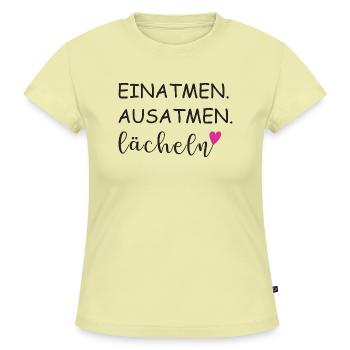 Einatmen Ausatmen Lächeln Sprüche Statement - SLIM FIT Frauen Organic T-Shirt - Buttergelb - Vorne - AI Model Female 172 light (172cm)