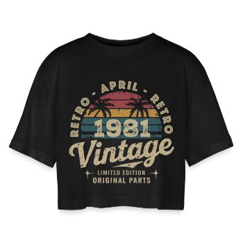 Avril 1981 – April 1981 - Frauen Oversized Cropped T-Shirt - Schwarz - Vorne - AI Model Female 172 light (172cm)
