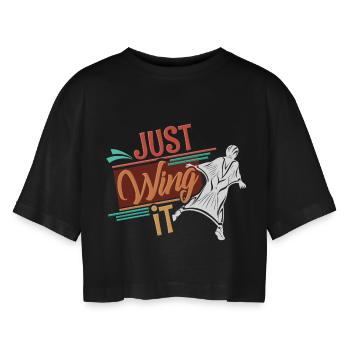 Wingsuit - Frauen Oversized Cropped T-Shirt - Schwarz - Vorne - AI Model Female 172 light (172cm)