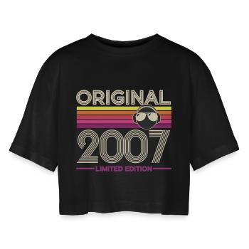 Original 2007 Limited Edition Retro - Frauen Oversized Cropped T-Shirt - Schwarz - Vorne - AI Model Female 172 light (172cm)