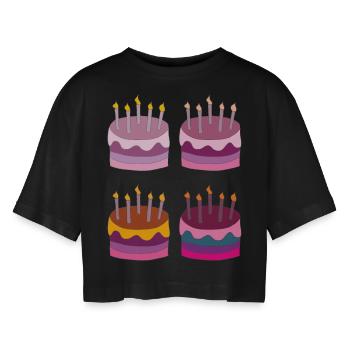 torte 4fach - Frauen Oversized Cropped T-Shirt - Schwarz - Vorne - AI Model Female 172 light (172cm)