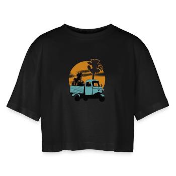 Little Pick-up sunset - Women’s Oversized Cropped T-Shirt - black - Front - AI Model Female 172 light (172cm)