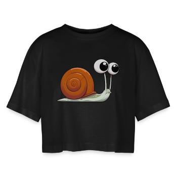 Schnecke - Frauen Oversized Cropped T-Shirt - Schwarz - Vorne - AI Model Female 172 light (172cm)