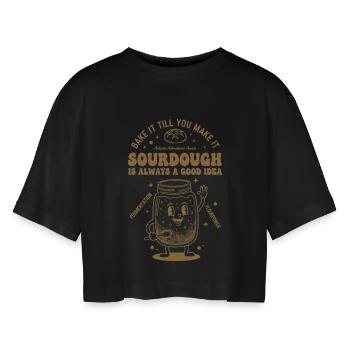 Sauerteig ist immer eine gute Idee, Brot zu backen - Frauen Oversized Cropped T-Shirt - Schwarz - Vorne - AI Model Female 172 light (172cm)