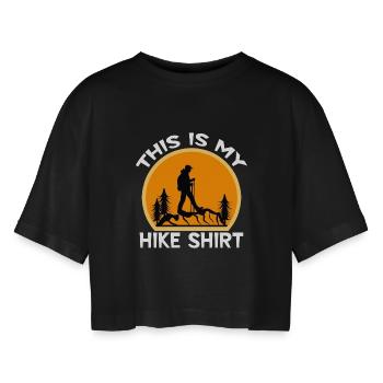Wanderer Bergwanderung Wandern Statement Klettern - Frauen Oversized Cropped T-Shirt - Schwarz - Vorne - AI Model Female 172 light (172cm)