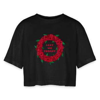 Erinnerung Mohn / damit wir Mohn nicht vergessen - Frauen Oversized Cropped T-Shirt - Schwarz - Vorne - AI Model Female 172 light (172cm)