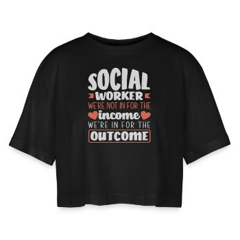 Travailleurs sociaux Nous ne sommes pas pour le revenu - T-shirt court oversize Femme - noir - Devant - AI Model Female 172 light (172cm)