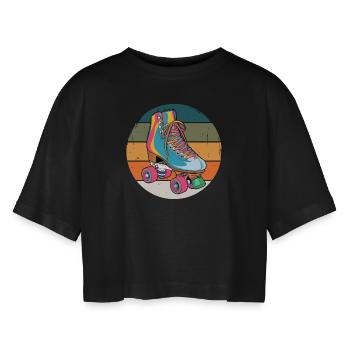 Coole Retro Rollschuhe 80er - Frauen Oversized Cropped T-Shirt - Schwarz - Vorne - AI Model Female 172 light (172cm)