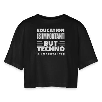 Techno Liebhaber Bildung Wichtiger - Frauen Oversized Cropped T-Shirt - Schwarz - Vorne - AI Model Female 172 light (172cm)
