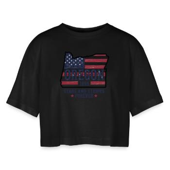 Oregon 1859 Stars and Stripes Forever - Frauen Oversized Cropped T-Shirt - Schwarz - Vorne - AI Model Female 172 light (172cm)