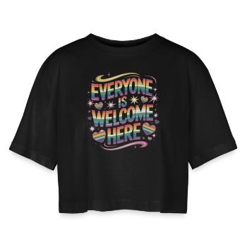 Vielfalt feiern mit Stolz - Frauen Oversized Cropped T-Shirt - Schwarz - Vorne - AI Model Female 172 light (172cm)