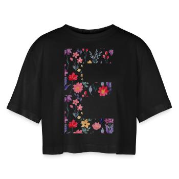 Personalisierter Blumenbuchstabe E - Geschenkidee - Frauen Oversized Cropped T-Shirt - Schwarz - Vorne - AI Model Female 172 light (172cm)